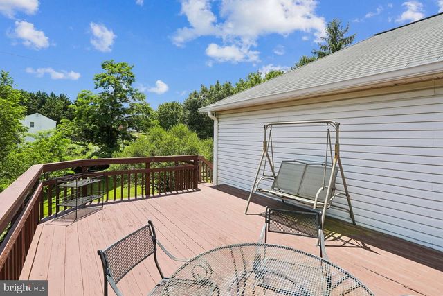 201 WESTRIDGE DR, Mount Airy, MD 21771