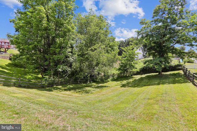 201 WESTRIDGE DR, Mount Airy, MD 21771