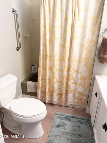 735 S PARK VIEW Circle, Mesa, AZ 85208