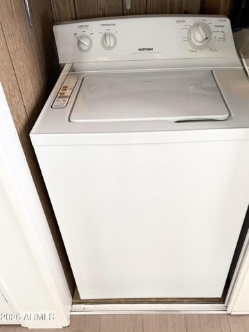 735 S PARK VIEW Circle, Mesa, AZ 85208