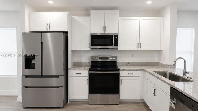 619 NE 4th St, Florida City, FL 33034