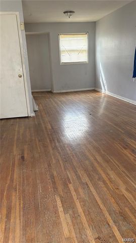 244 Estridge Road, St Louis, MO 63137