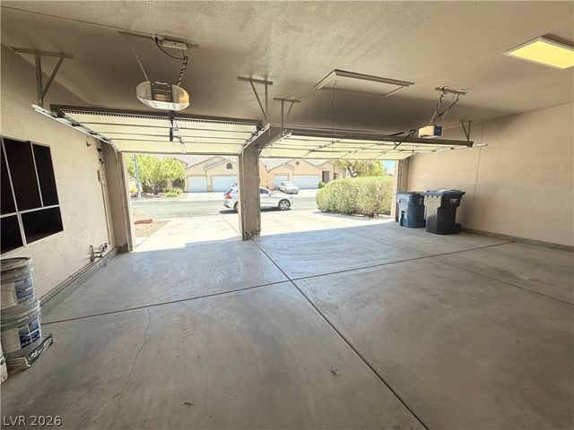 5123 Fiji Island Court, North Las Vegas, NV 89031