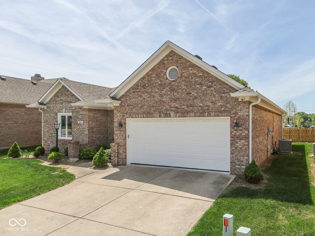 664 Vandyke Way, Greenwood, IN 46142