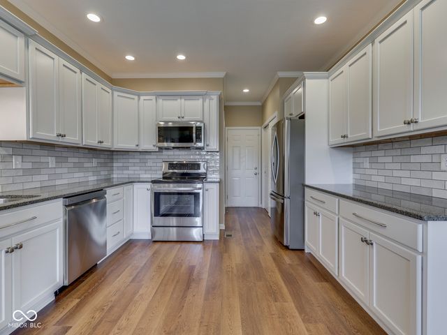 664 Vandyke Way, Greenwood, IN 46142