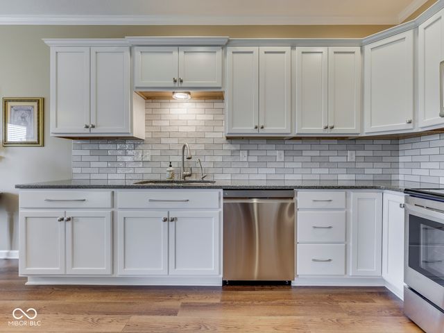 664 Vandyke Way, Greenwood, IN 46142