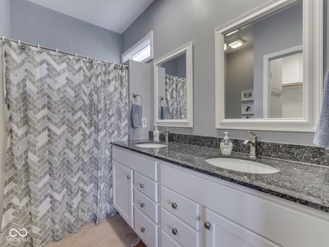 664 Vandyke Way, Greenwood, IN 46142