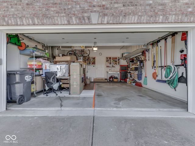 664 Vandyke Way, Greenwood, IN 46142