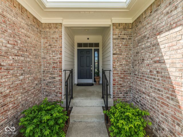 664 Vandyke Way, Greenwood, IN 46142