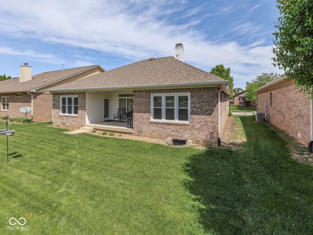 664 Vandyke Way, Greenwood, IN 46142