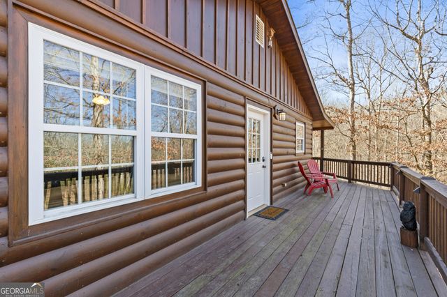 97 Cowboy Way, Mineral Bluff, GA 30559