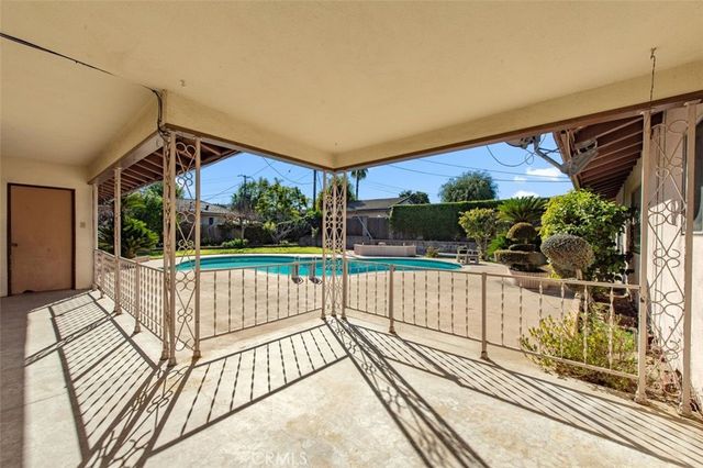 408 S Charvers, West Covina, CA 91791