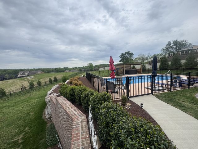 1217 Ballentrace Blvd, Lebanon, TN 37087