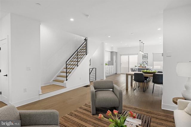 9522 GOLFVIEW LN, Philadelphia, PA 19114