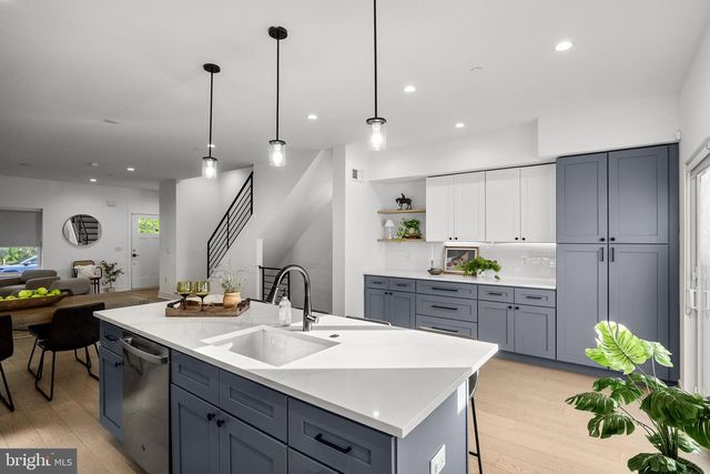 9522 GOLFVIEW LN, Philadelphia, PA 19114