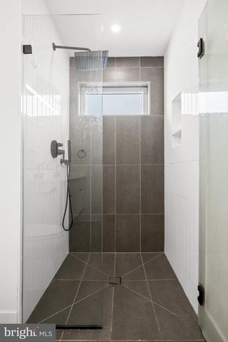 9522 GOLFVIEW LN, Philadelphia, PA 19114