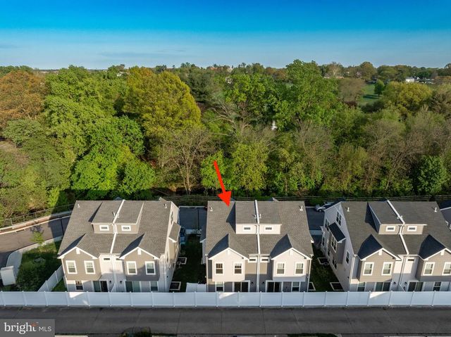 9522 GOLFVIEW LN, Philadelphia, PA 19114