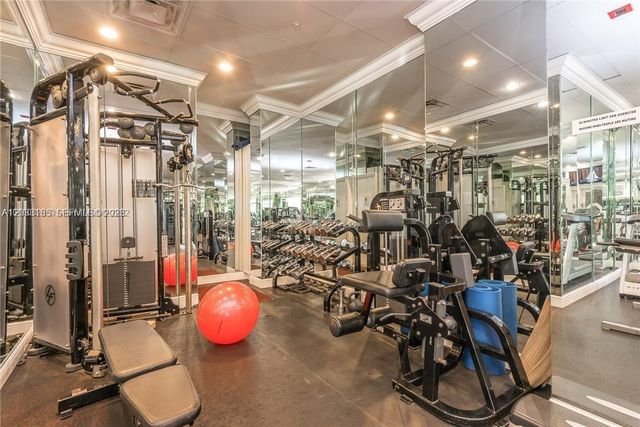 2030 S Ocean Drive 1706, Hallandale Beach, FL 33009
