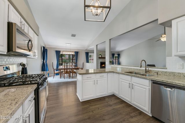 12480 N Copper Queen Way, Oro Valley, AZ 85755