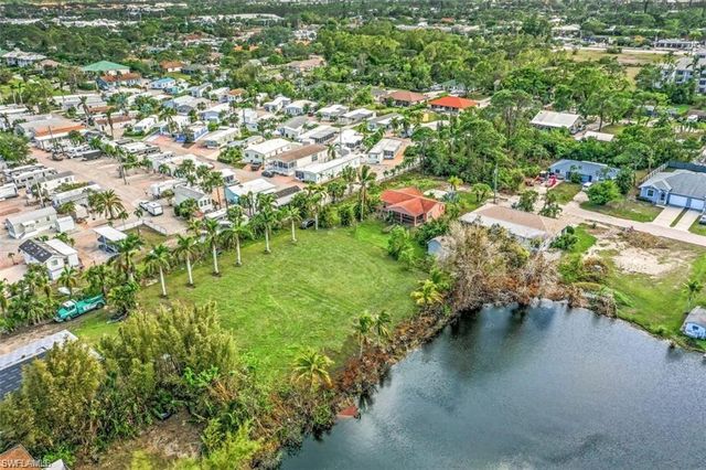 3870 Bennett LN, Bonita Springs, FL 34134