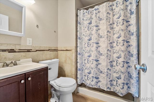 4321 E Fairfax Court, St Louis, MO 63113