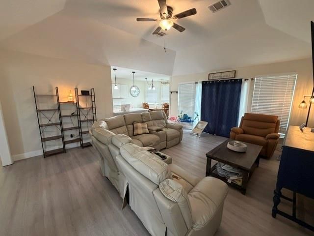 2131 County Road 314, Jarrell, TX 76537