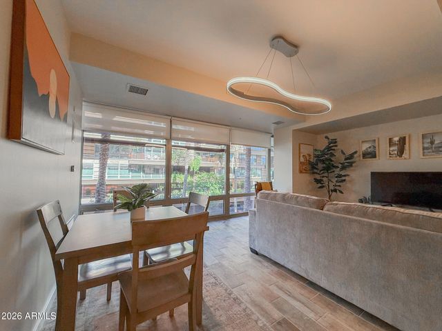 7137 E RANCHO VISTA Drive 2004, Scottsdale, AZ 85251