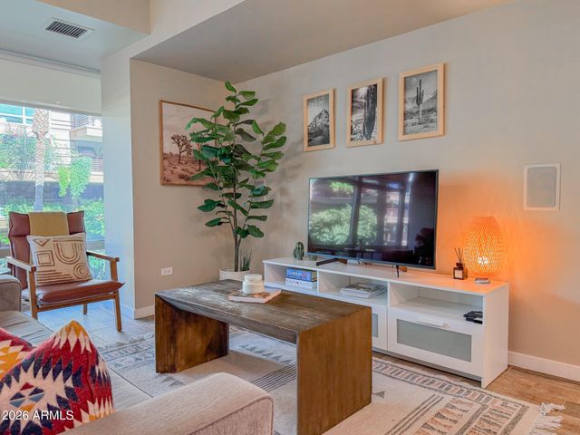 7137 E RANCHO VISTA Drive 2004, Scottsdale, AZ 85251