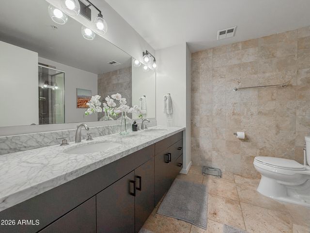7137 E RANCHO VISTA Drive 2004, Scottsdale, AZ 85251