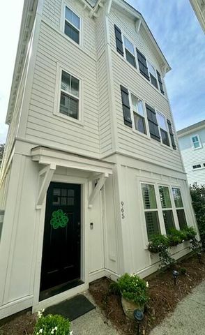 965 Warrick Oaks Lane, Mount Pleasant, SC 29464