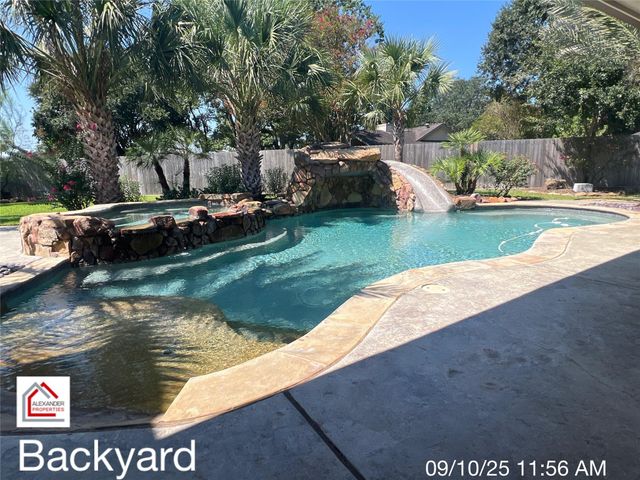 903 Sugarfield Court, Sugar Land, TX 77498