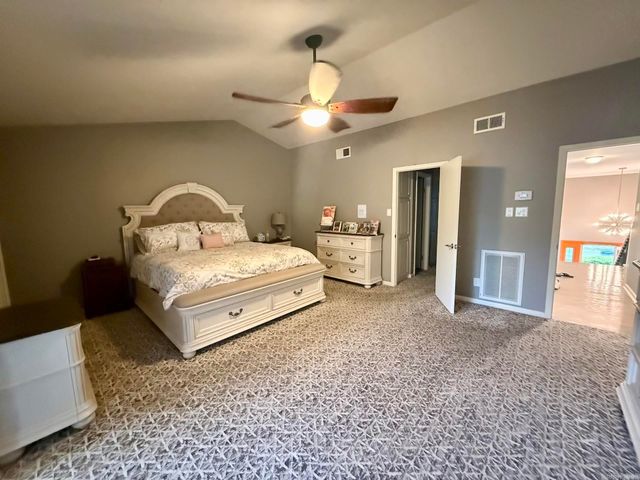 211 Brown St Apt 12, Hot Springs, AR 71913