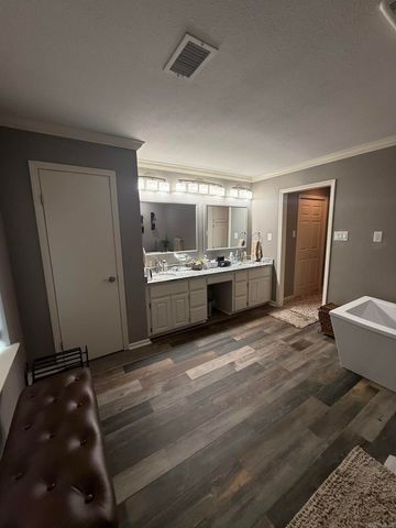 211 Brown St Apt 12, Hot Springs, AR 71913
