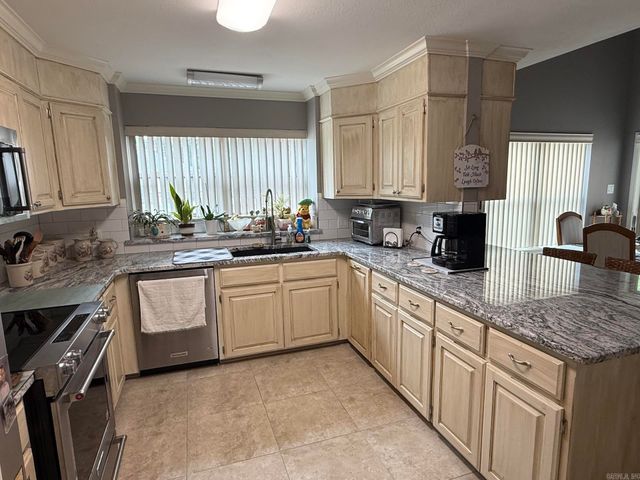211 Brown St Apt 12, Hot Springs, AR 71913