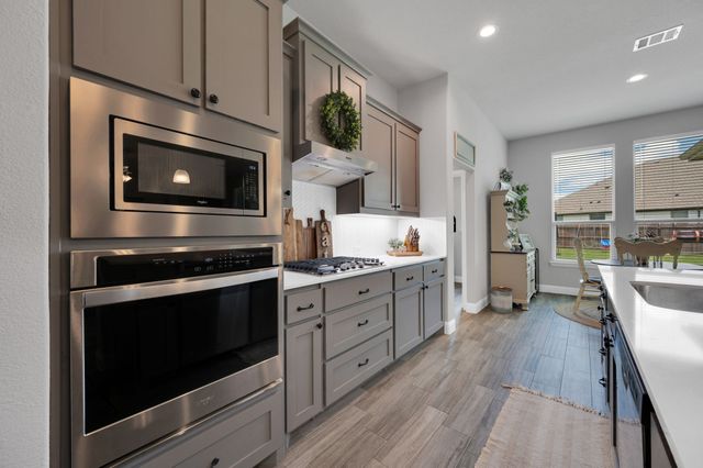 3660 Twin Pines Drive, Grand Prairie, TX 76065