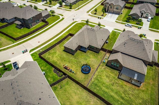 3660 Twin Pines Drive, Grand Prairie, TX 76065