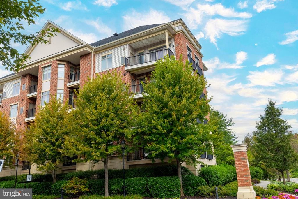 576 CARSON TER, HUNTINGDON VALLEY, PA 19006 — exterior