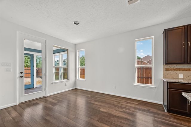 13019 Foxwood Creek Lane, Houston, TX 77044