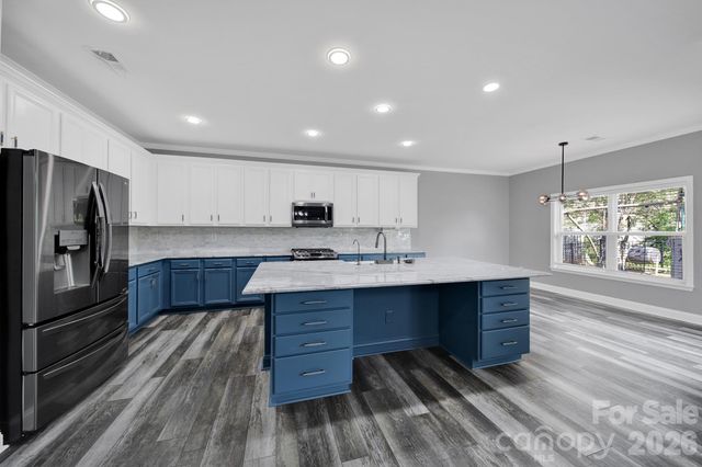 325 Mount Side Way, Fort Mill, SC 29715