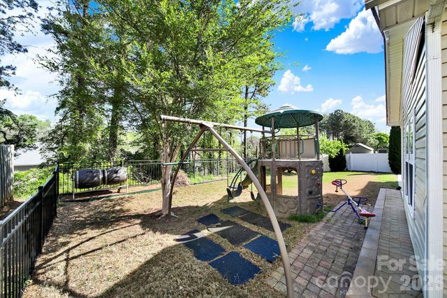 325 Mount Side Way, Fort Mill, SC 29715