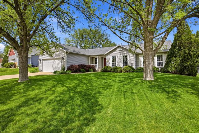 7412 Berkshire Drive NE, Cedar Rapids, IA 52402