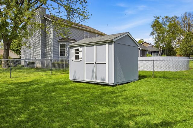 7412 Berkshire Drive NE, Cedar Rapids, IA 52402