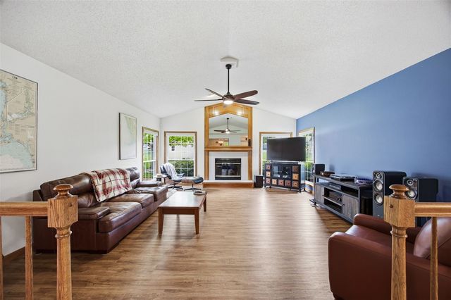 7412 Berkshire Drive NE, Cedar Rapids, IA 52402