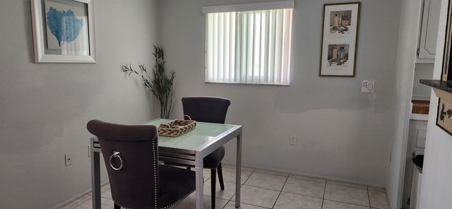615 S PALM AVENUE 11, Sarasota, FL 34236