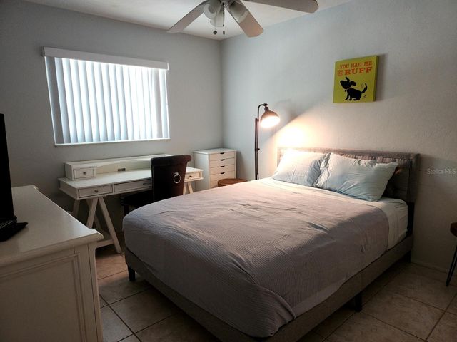 615 S PALM AVENUE 11, Sarasota, FL 34236