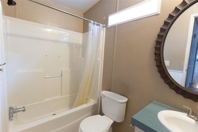 11602 NE US HIGHWAY 301, Waldo, FL 32694