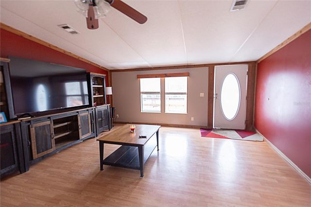 11602 NE US HIGHWAY 301, Waldo, FL 32694