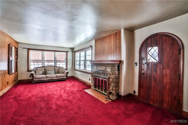 51 Hybank Drive, West Seneca, NY 14224