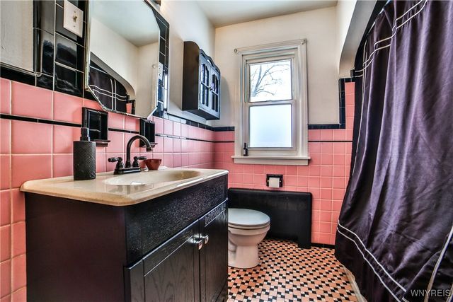 51 Hybank Drive, West Seneca, NY 14224