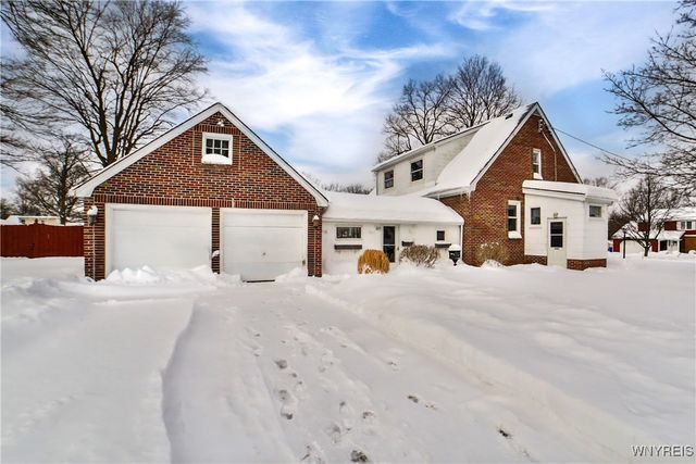 51 Hybank Drive, West Seneca, NY 14224